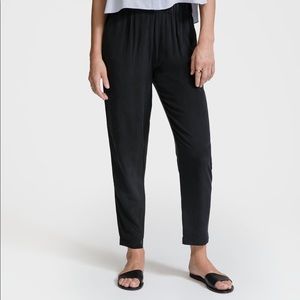 Grana baby blue 100% silk ankle pants NWOT